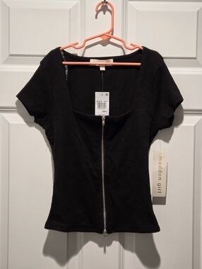Madden Girl Juniors Black Short Sleeve Zip-Front Tee Size S NWT!